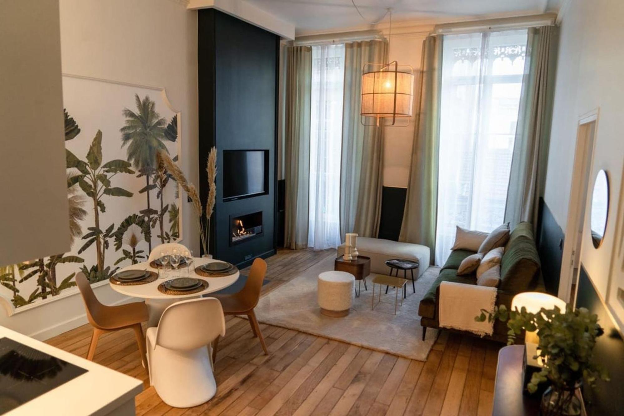 Beige Hospitalite - Coco - Hypercentre-2Chambres-Parking-Zen サン・テティエンヌ エクステリア 写真