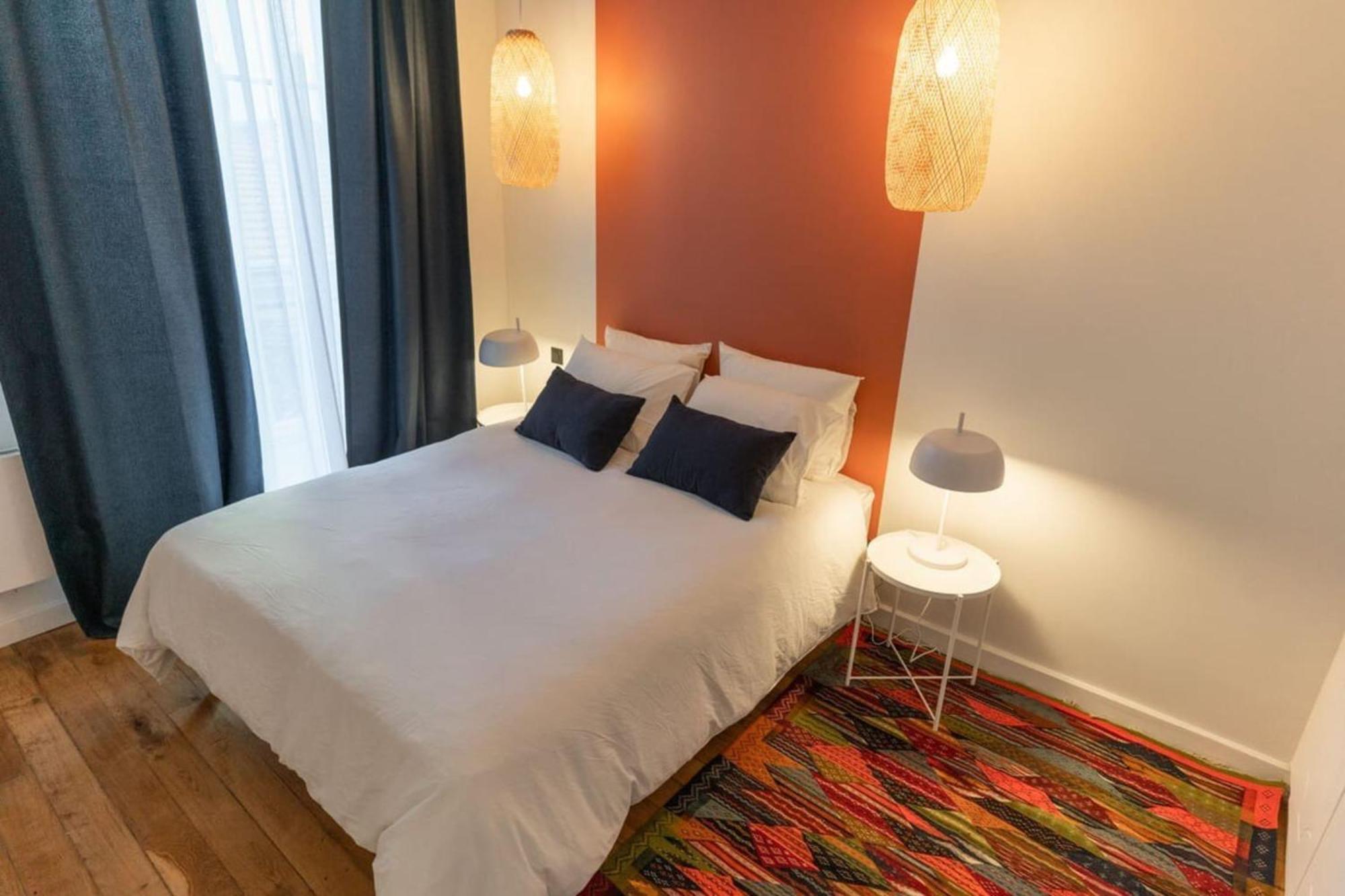 Beige Hospitalite - Coco - Hypercentre-2Chambres-Parking-Zen サン・テティエンヌ エクステリア 写真